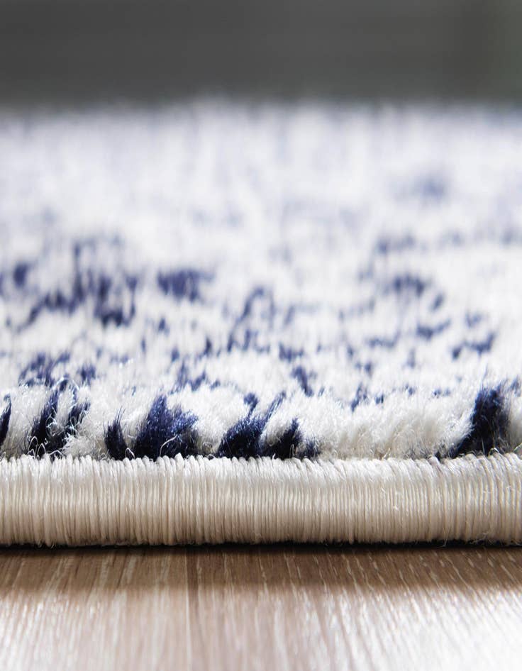 Detail image of  5' 3 x 5' 3 Arlington Octagon Rug