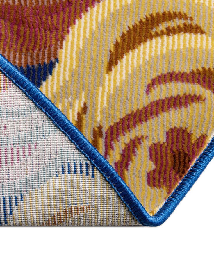 Detail image of  5' 3 x 7' 10 Blossom Oval Rug