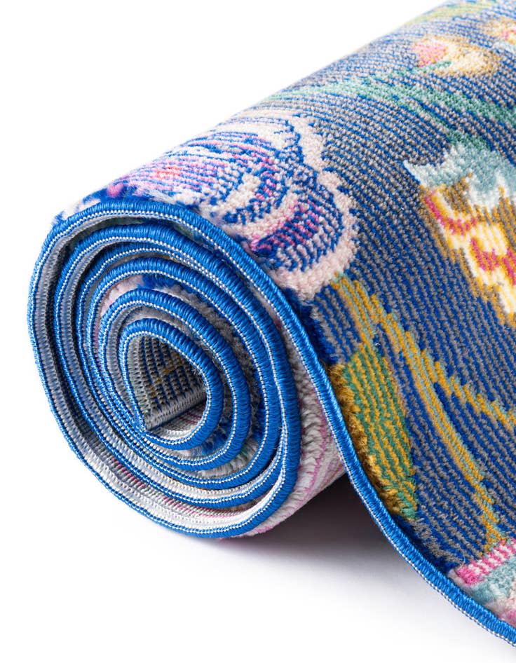 Detail image of  5' 3 x 7' 10 Blossom Oval Rug