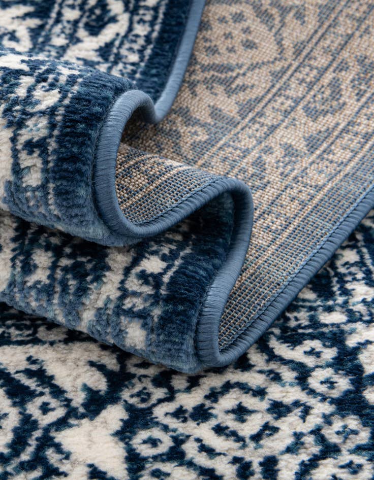 Detail image of  5' 3 x 8' Boston Oval Rug