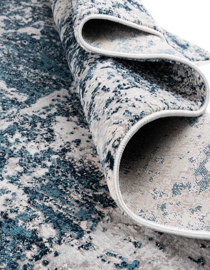 Detail image of  5' 3 x 8' Finsbury Oval Rug