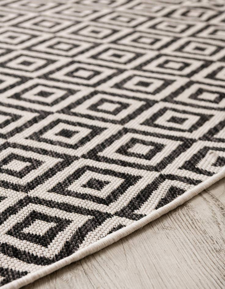 Detail image of  7' 10 x 10'  Washable Jill Zarin Costa Rica Indoor / Outdoor Oval Rug