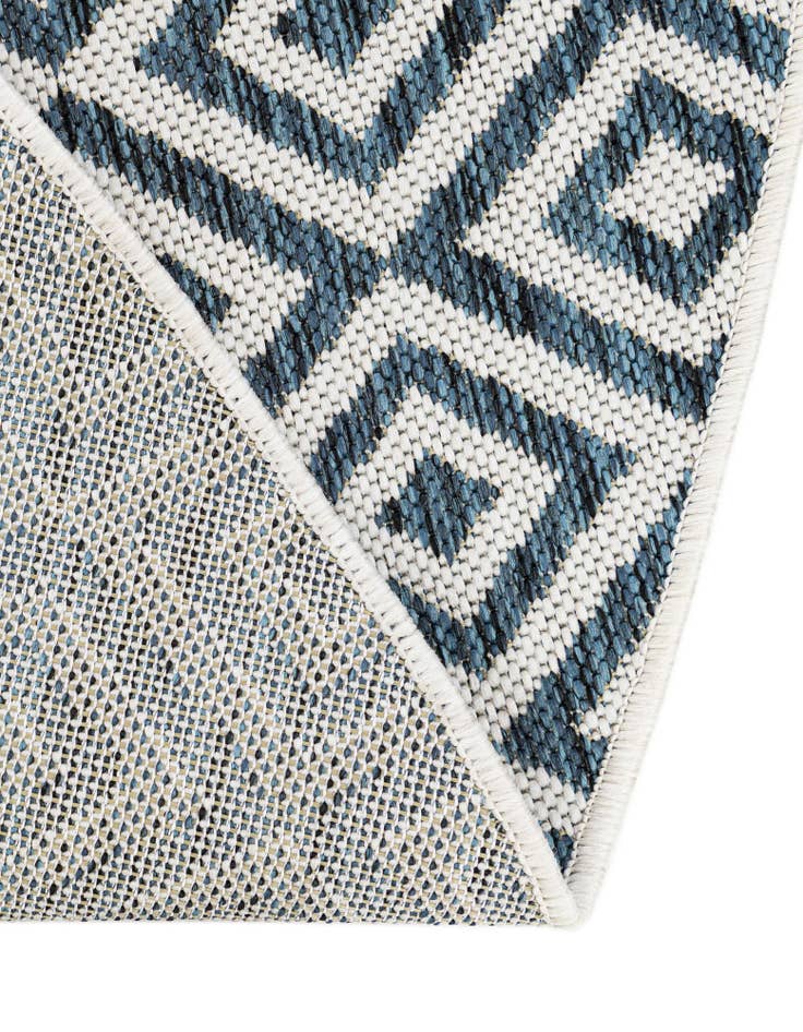 Detail image of  5' 3 x 8'  Washable Jill Zarin Costa Rica Indoor / Outdoor Oval Rug