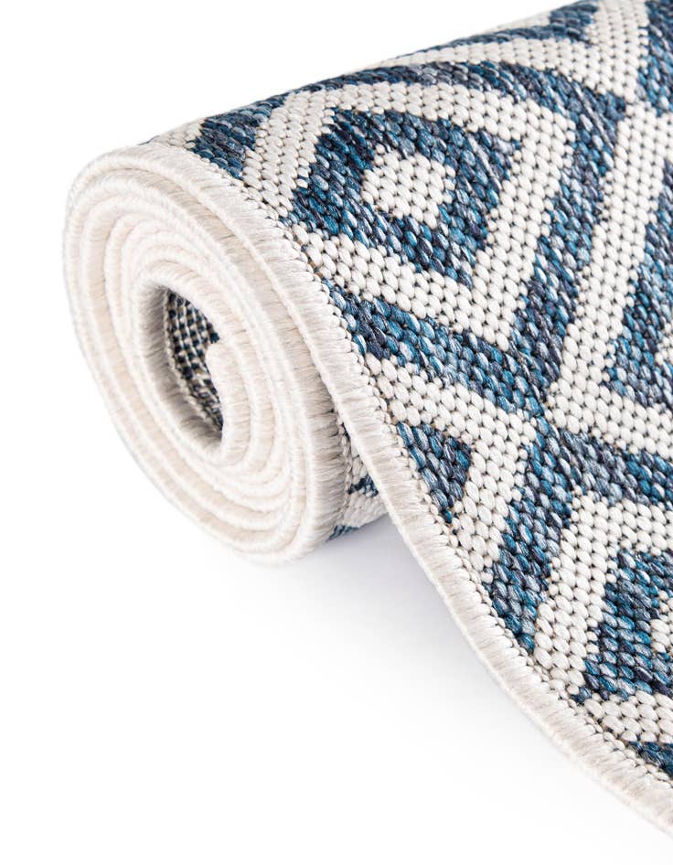Detail image of  5' 3 x 8'  Washable Jill Zarin Costa Rica Indoor / Outdoor Oval Rug