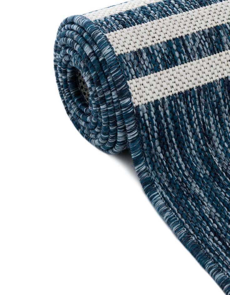 Detail image of  7' 10 x 10'  Washable Jill Zarin Anguilla Indoor / Outdoor Oval Rug