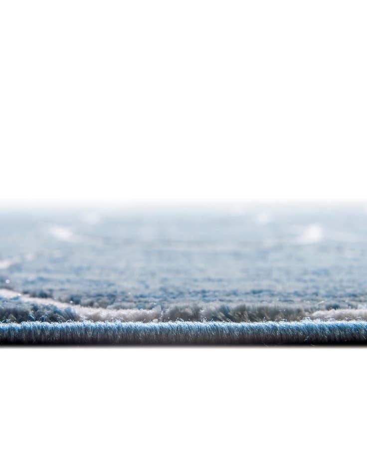 Detail image of  5' 3 x 8' Lattice Trellis Oval Rug