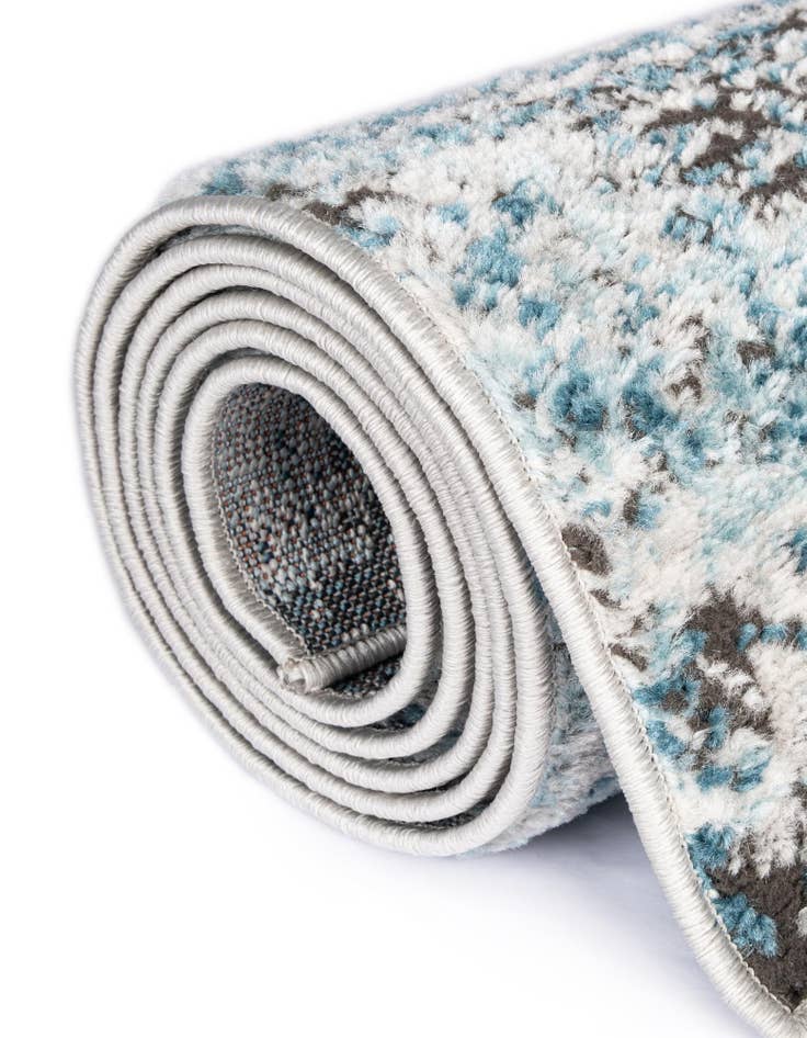 Detail image of  5' 3 x 8' Leipzig Oval Rug