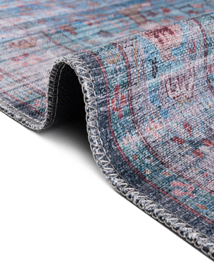 Detail image of  4' x 6'  Washable Maahru Oval Rug