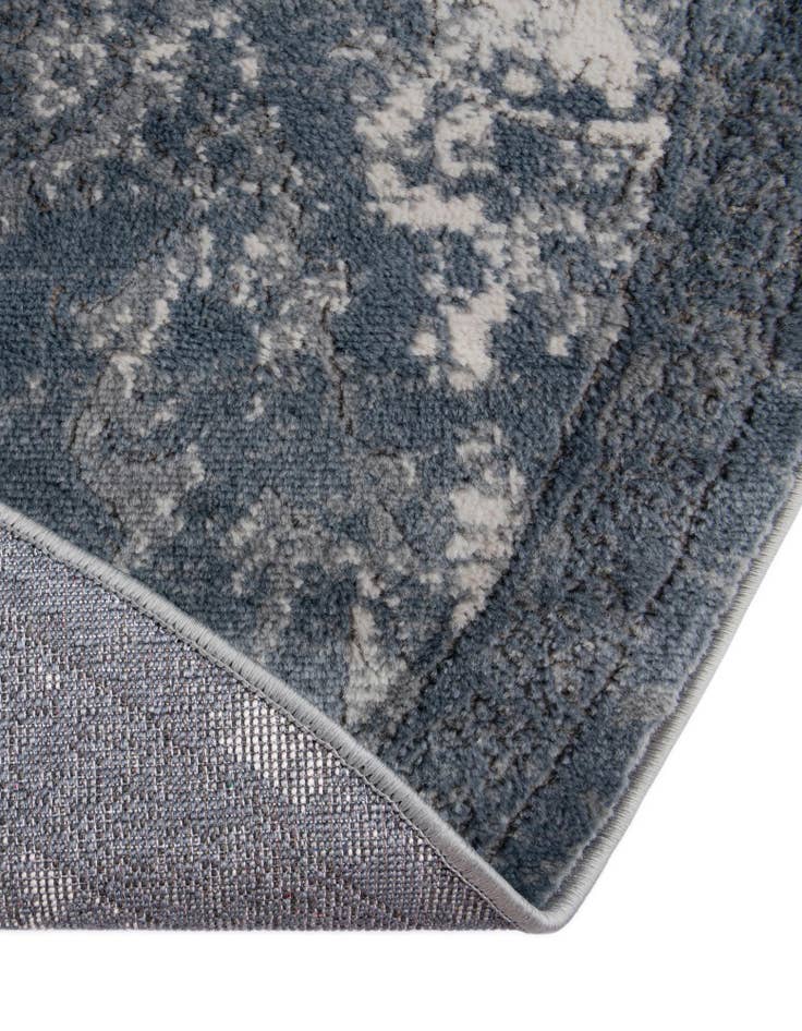 Detail image of  6' 1 x 9' Oregon Oval Rug