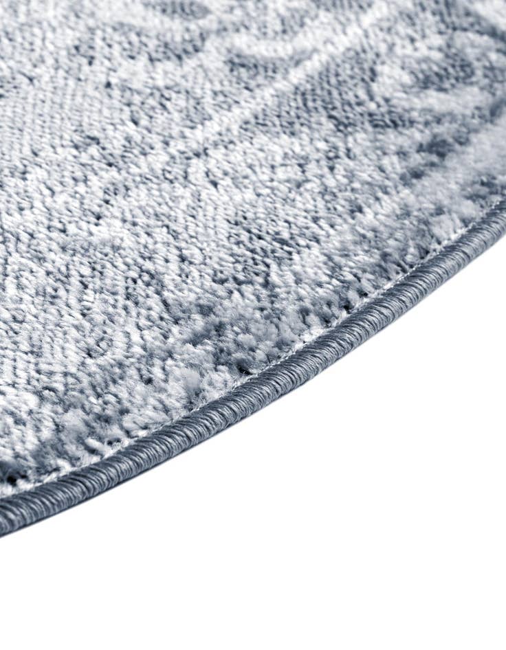 Detail image of  5' 3 x 8' Oxford Oval Rug