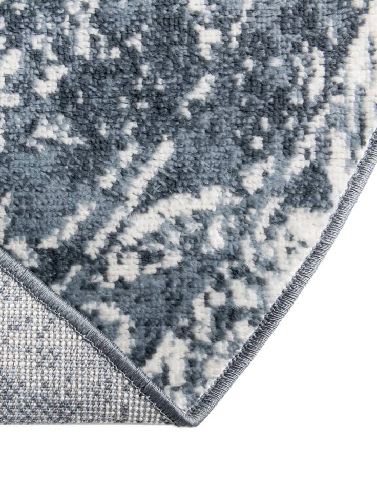 Detail image of  5' 3 x 8' Oxford Oval Rug