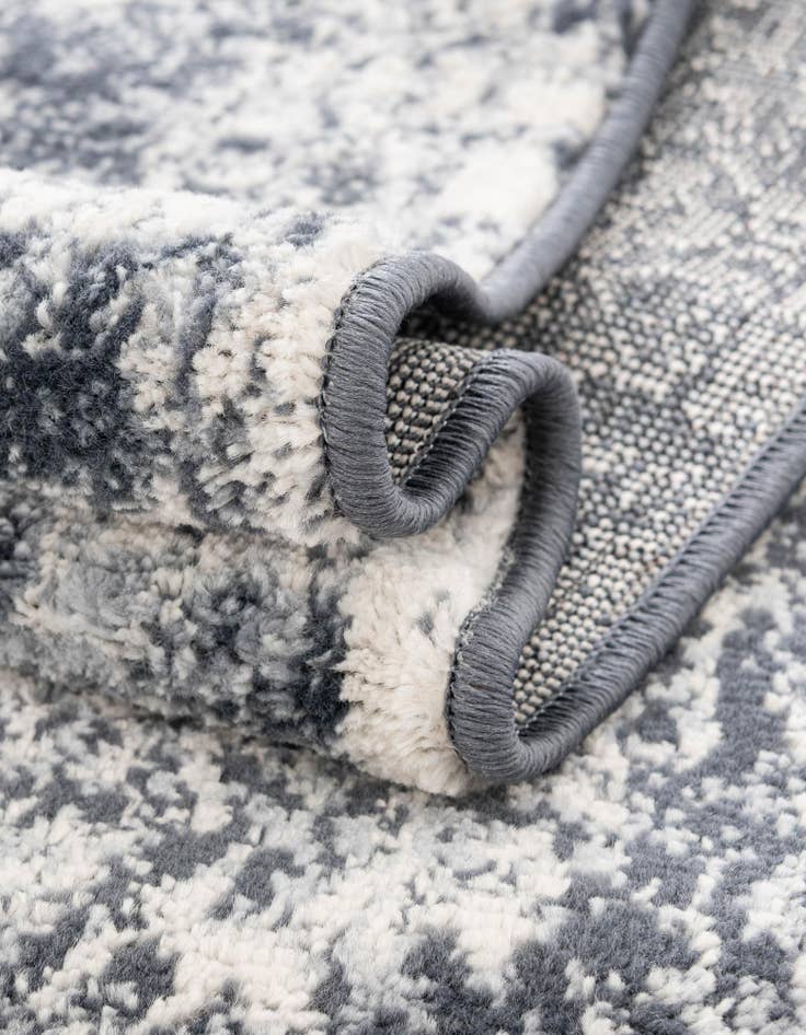 Detail image of  5' 3 x 8' Oxford Oval Rug