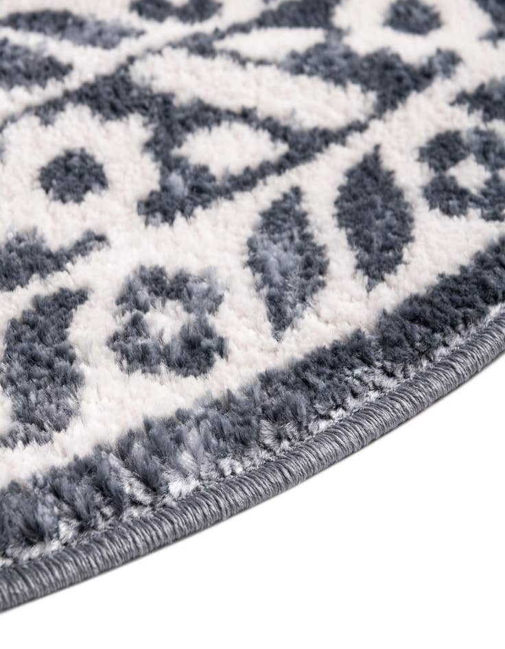 Detail image of  5' x 8' Oxford Oval Rug