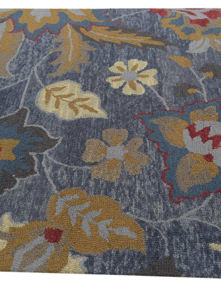 Detail image of  5' 1 x 7' 10 Agra Wool Rug