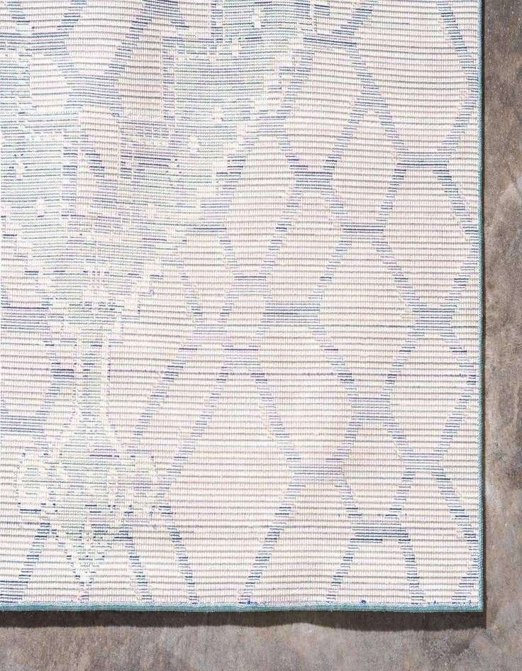 Detail image of 8' x 10' Alexis Rug