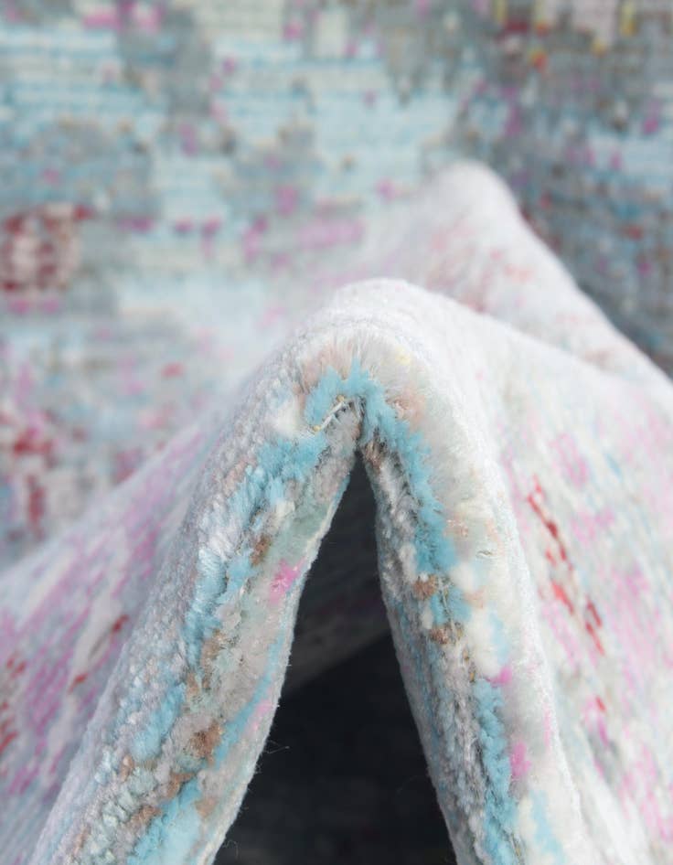 Detail image of  6' x 9' Alexis Rug