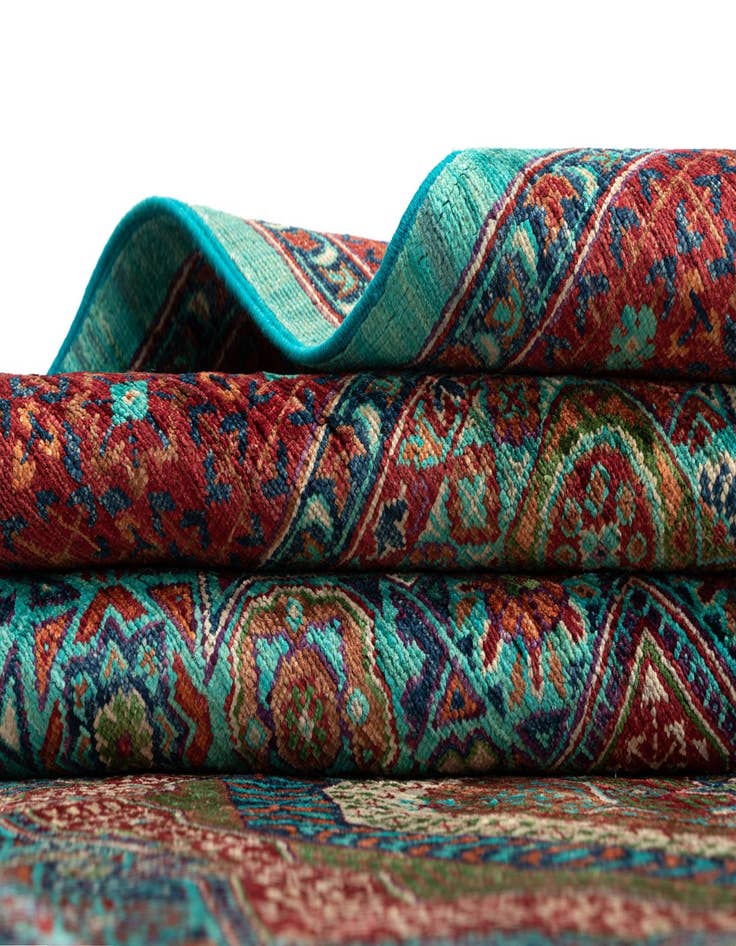 Detail image of  6' 8 x 9' 8 Amina Wool Rug