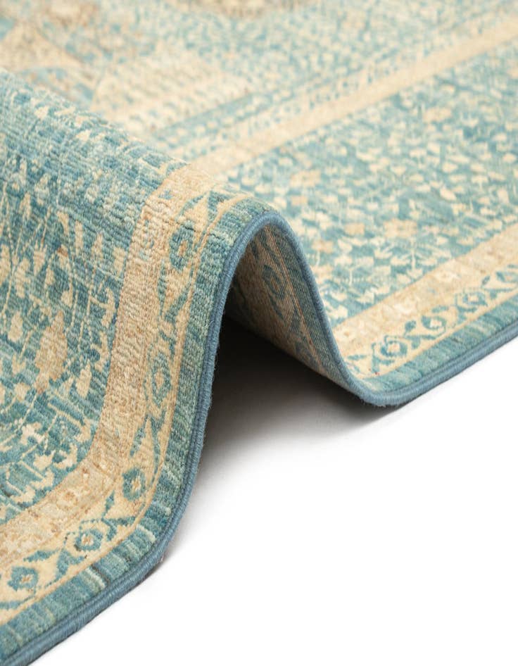 Detail image of  8' 2 x 10' 2 Amina Rug