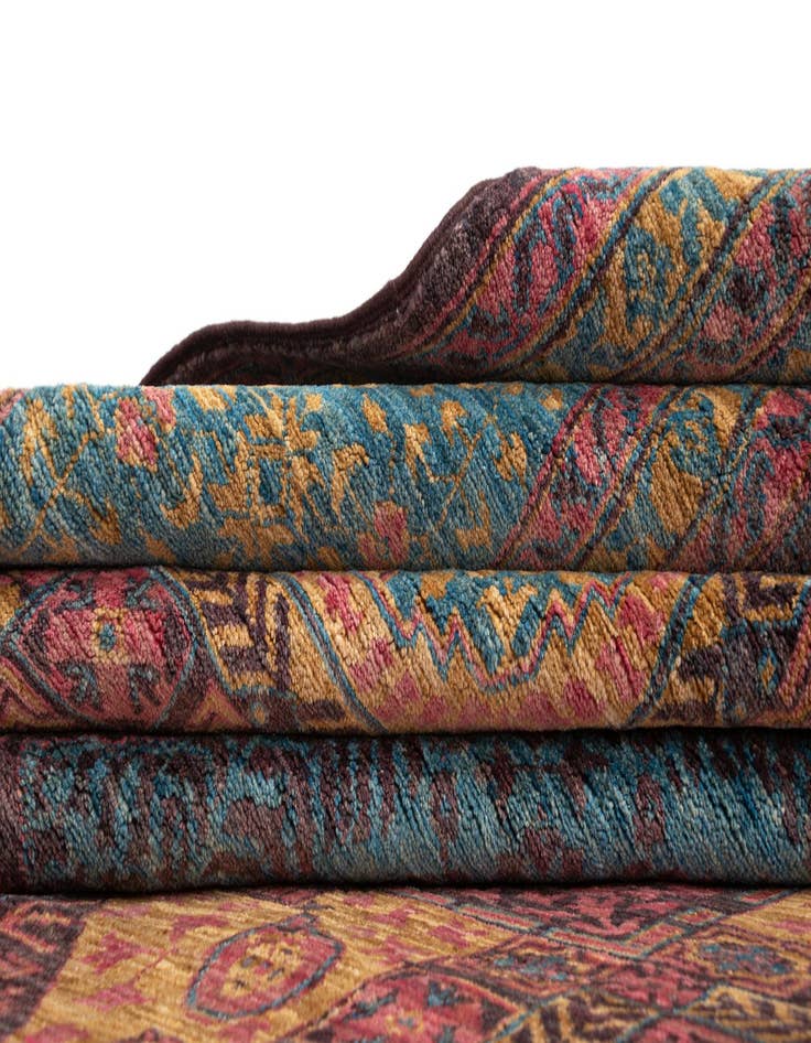 Detail image of  8' 2 x 9' 9 Amina Rug