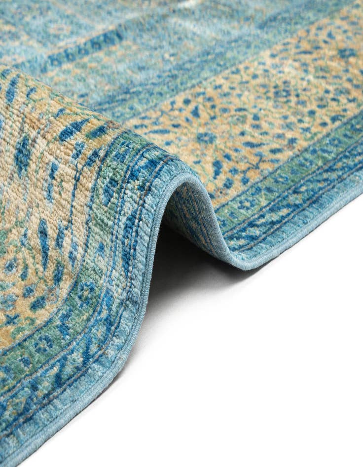 Detail image of  8' x 9' 10 Amina Rug