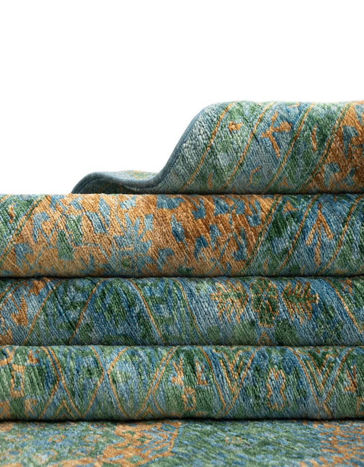 Detail image of  8' x 11' 6 Amina Rug