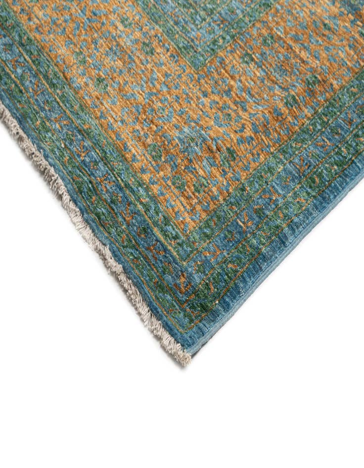 Detail image of  8' x 11' 6 Amina Rug