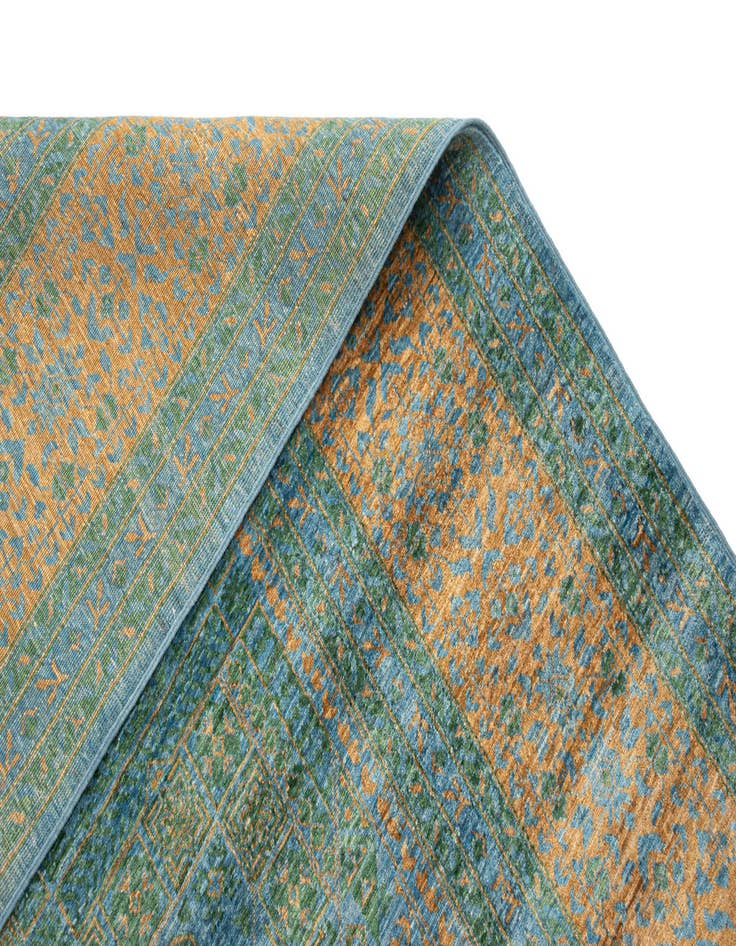 Detail image of  8' x 11' 6 Amina Rug