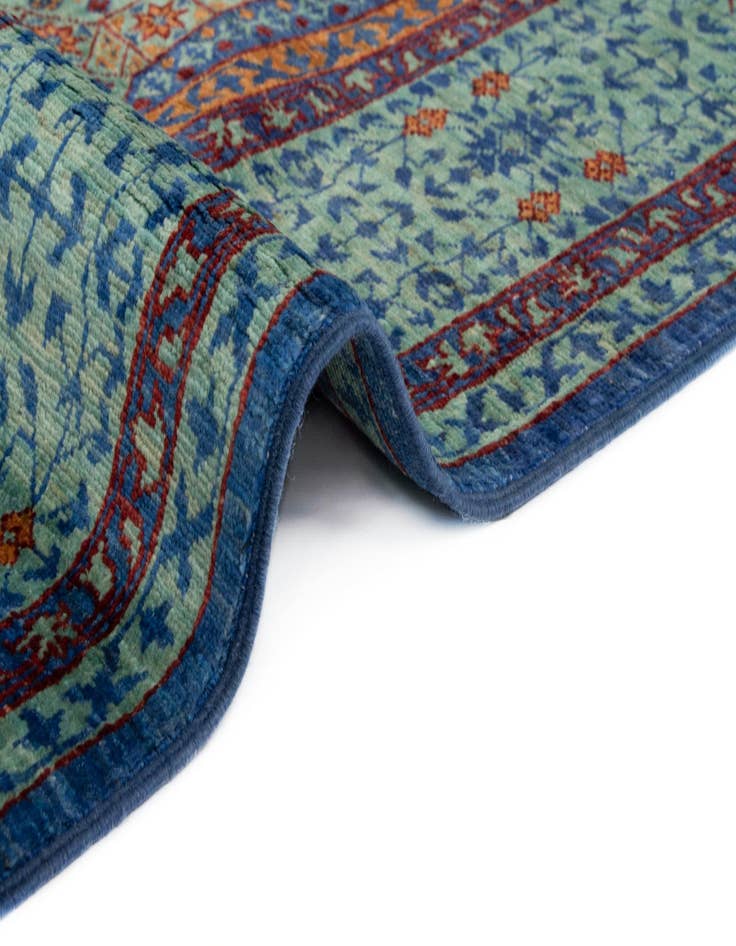 Detail image of  5' 1 x 6' 4 Amina Rug