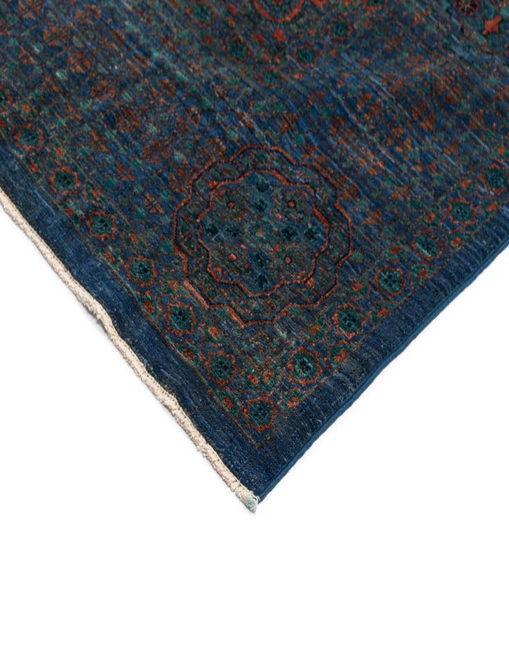 Detail image of  8' x 10' 3 Amina Rug