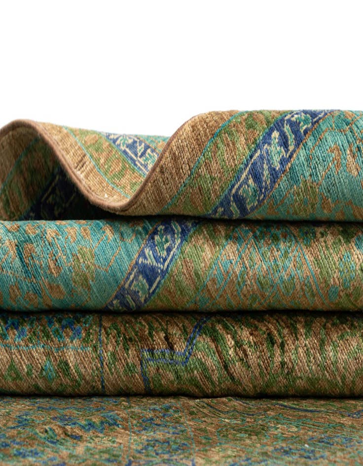 Detail image of 5' 11 x 7' 7 Amina Rug