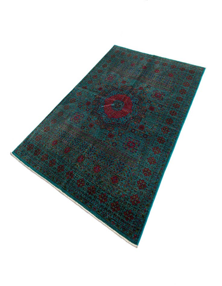 Detail image of  5' 9 x 7' 9 Amina Rug