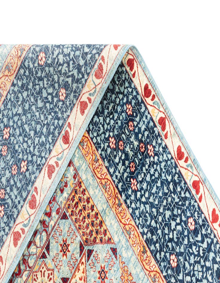 Detail image of  9' 8 x 13' 11  Hand Knotted Amina Rug