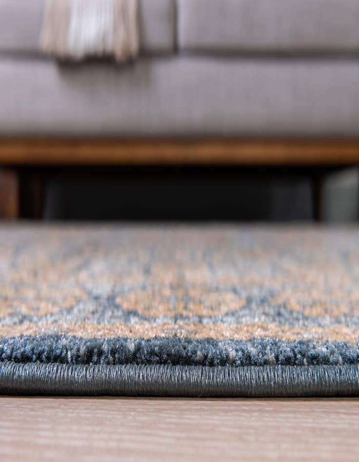 Detail image of  2' x 3' Amina Rug