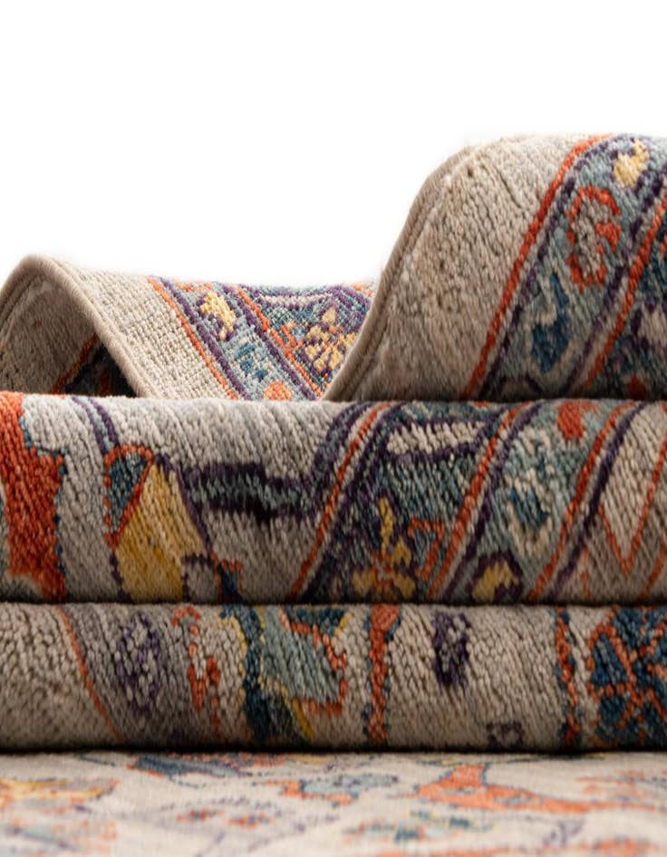 Detail image of 8' 9 x 12' 6 Ariana Fine Wool Rug