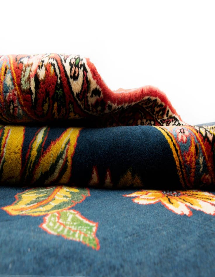 Detail image of  3' 5 x 4' 10  Hand Knotted Bachtiar Persian Wool Rug