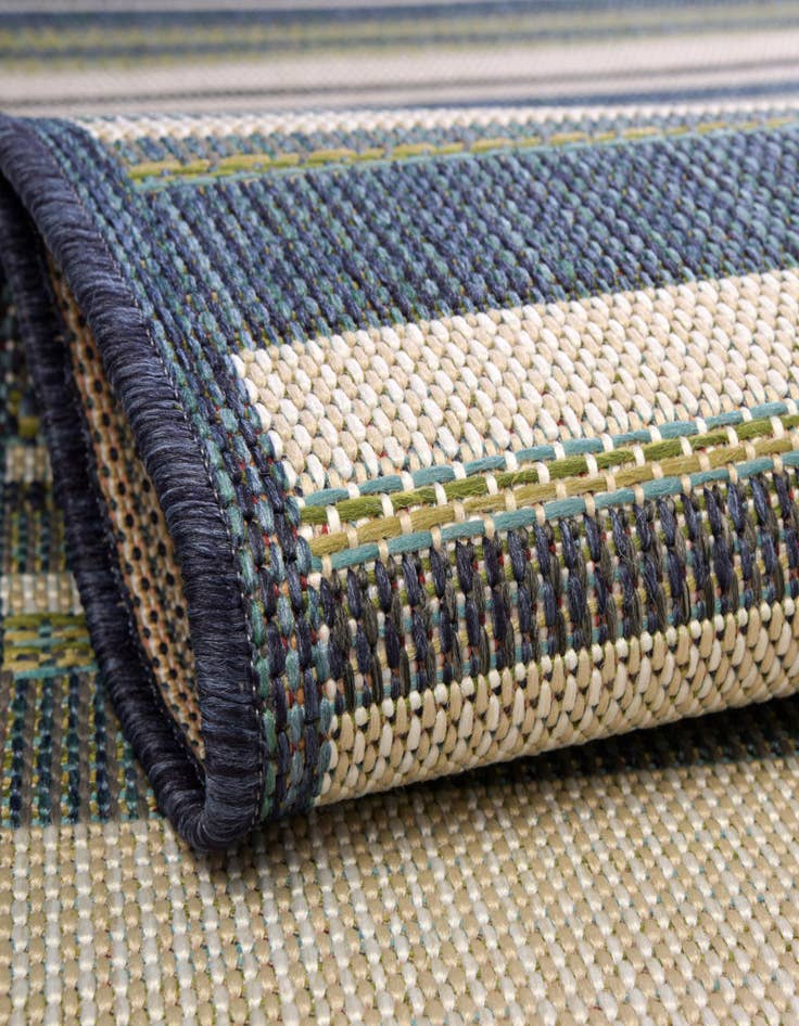 Detail image of  7' x 10'  Washable Baja Indoor / Outdoor Rug