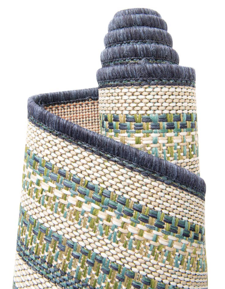 Detail image of  3' 3 x 5' 3  Washable Baja Indoor / Outdoor Rug