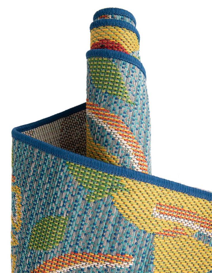 Detail image of  6' 1 x 9'  Washable Baja Indoor / Outdoor Rug