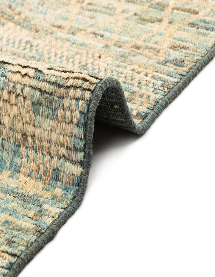 Detail image of  6' 2 x 8' 10 Beni Marok Rug