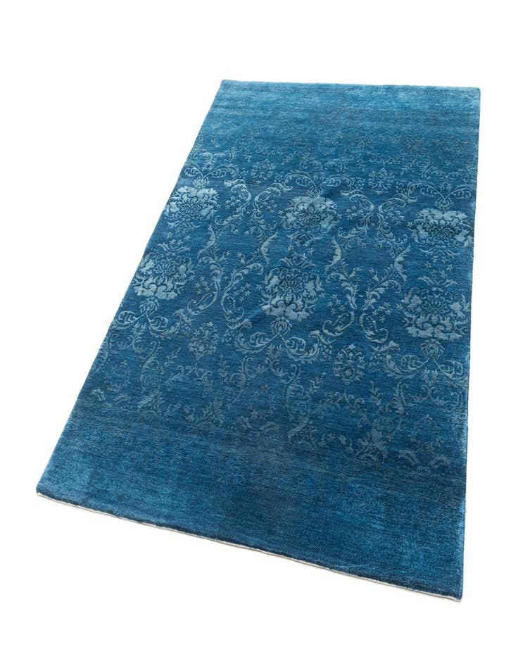 Detail image of  4' 11 x 6' 6 Damask with Silk Rug