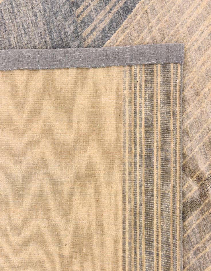 Detail image of  5' 9 x 7' 9  Hand Knotted Darya Wool Rug