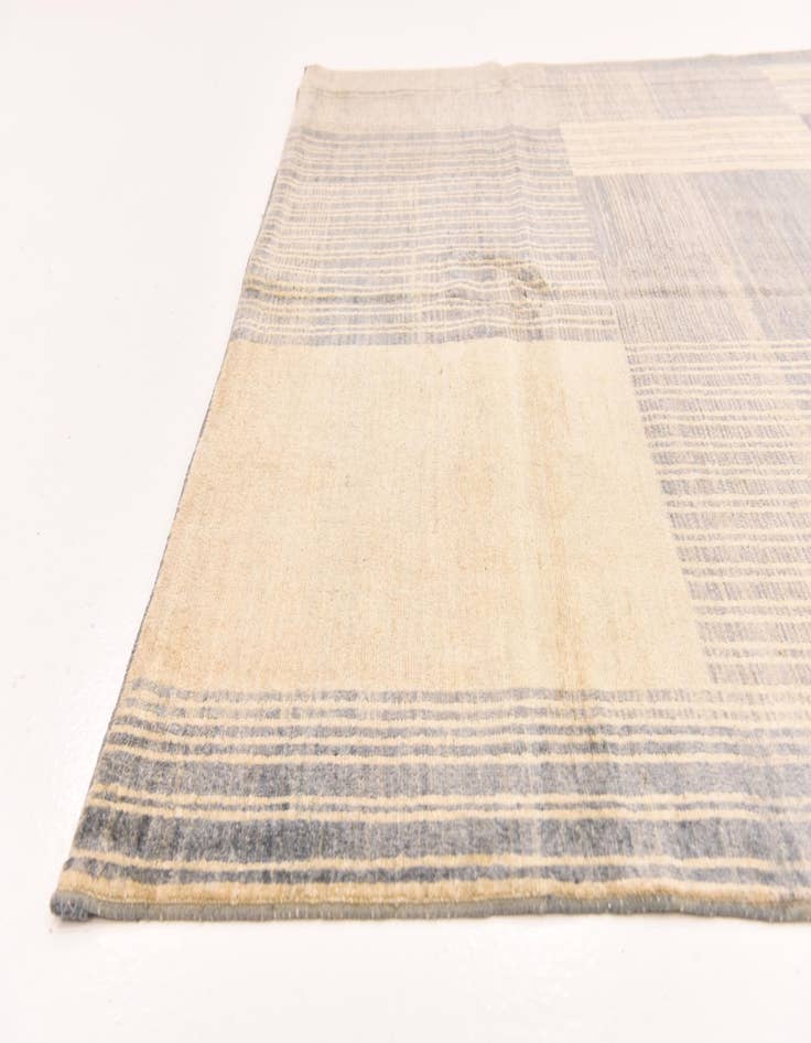 Detail image of  5' 9 x 7' 9  Hand Knotted Darya Wool Rug