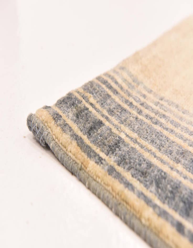 Detail image of  5' 9 x 7' 9  Hand Knotted Darya Wool Rug