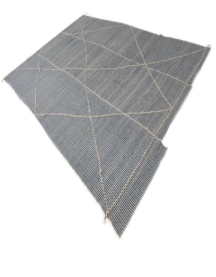 Detail image of  9' 9 x 14' 5  Hand Knotted Darya Wool Rug