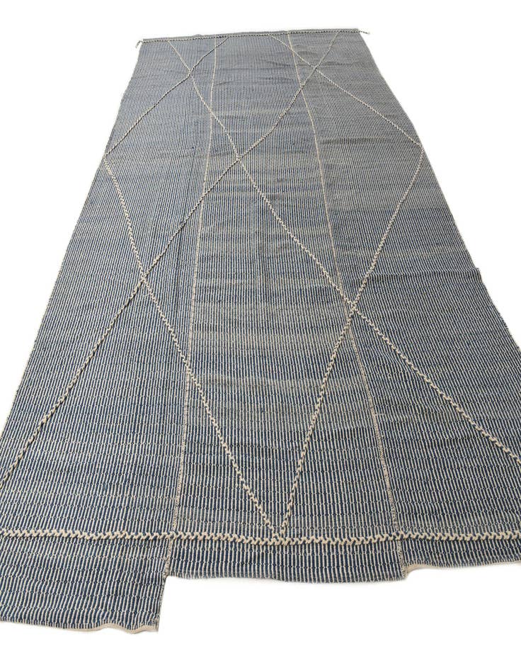 Detail image of  9' 9 x 14' 5  Hand Knotted Darya Wool Rug