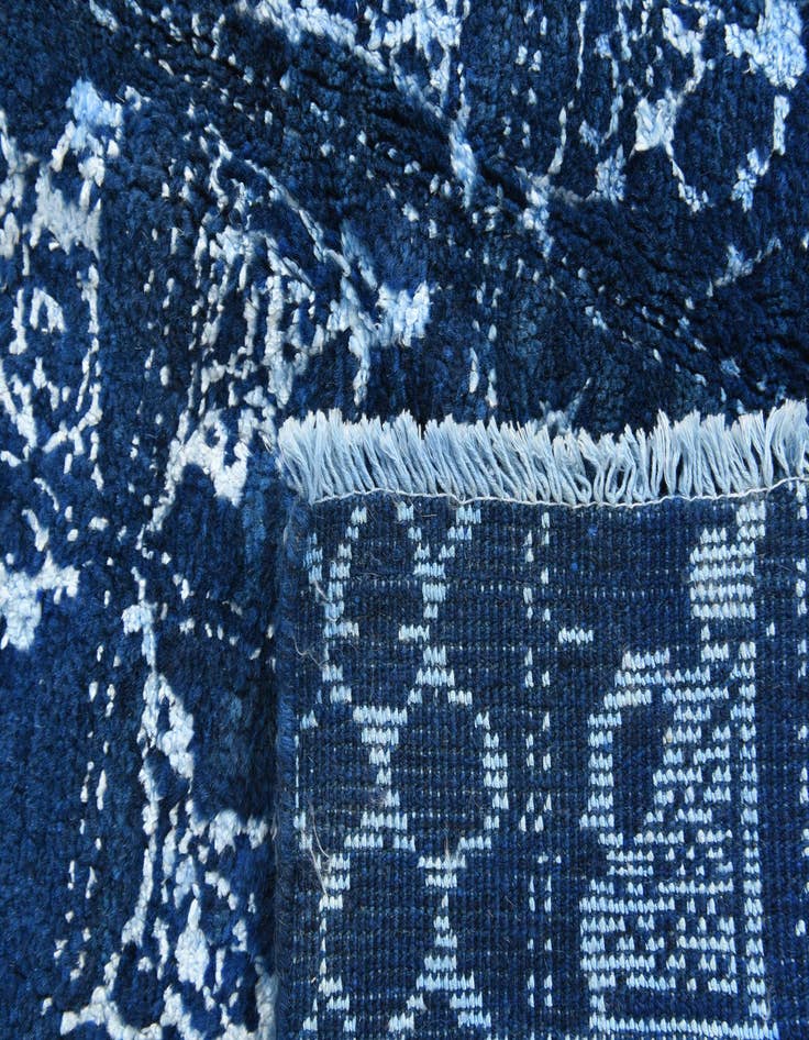 Detail image of  8' x 10'  Hand Knotted Darya Rug