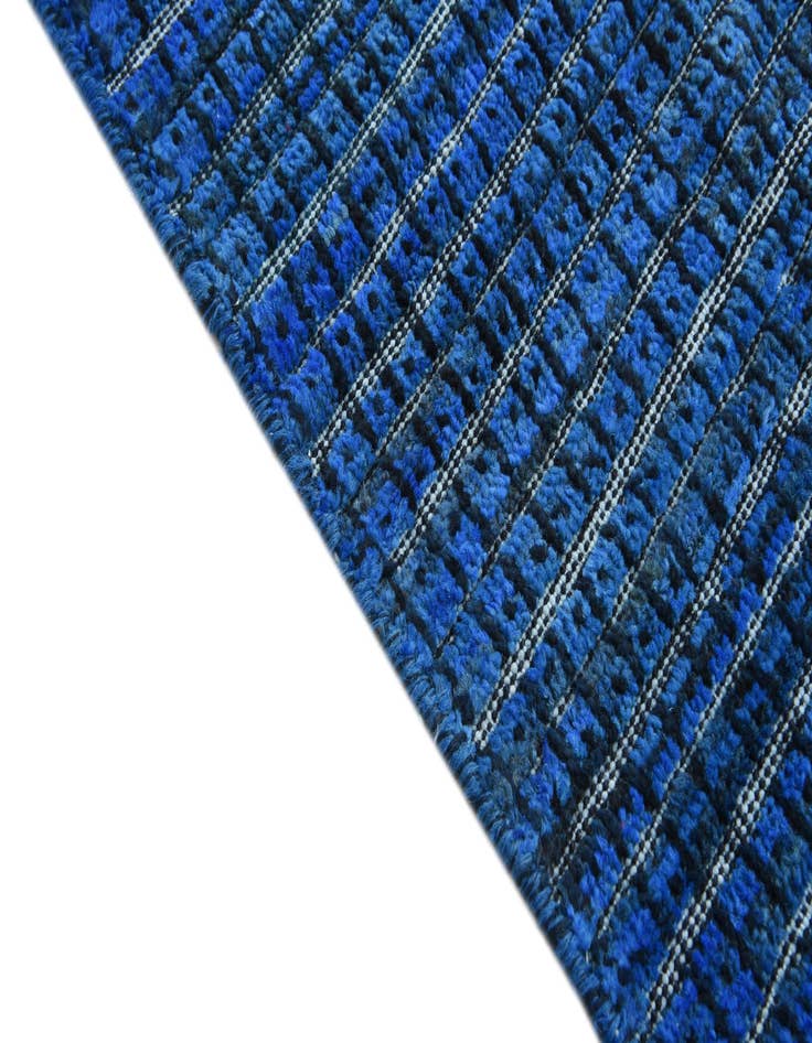 Detail image of  3' 9 x 5' 11  Hand Knotted Darya Wool Rug