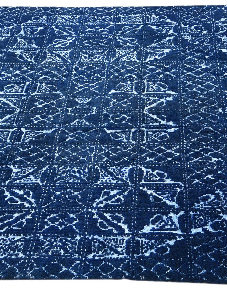 Detail image of  4' 9 x 7' 9  Hand Knotted Darya Rug