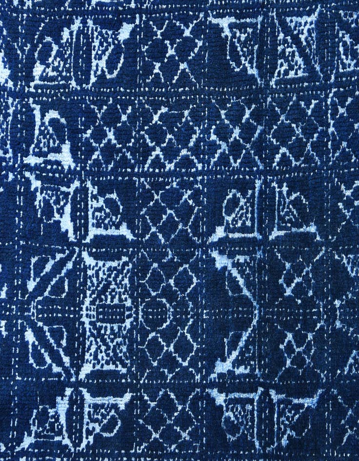 Detail image of  4' 9 x 7' 9  Hand Knotted Darya Rug