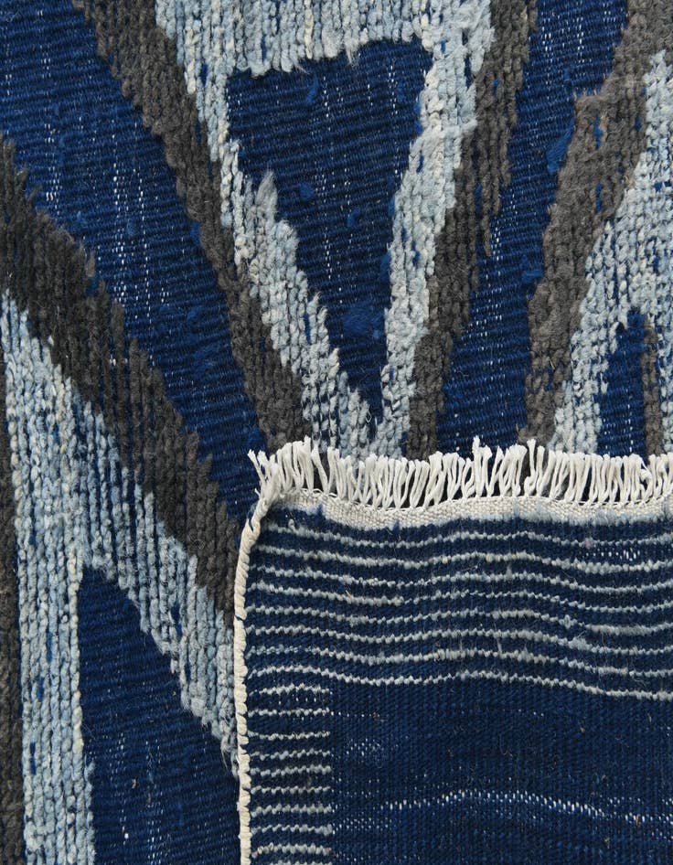 Detail image of  7' 9 x 10' 10  Hand Knotted Darya Wool Rug